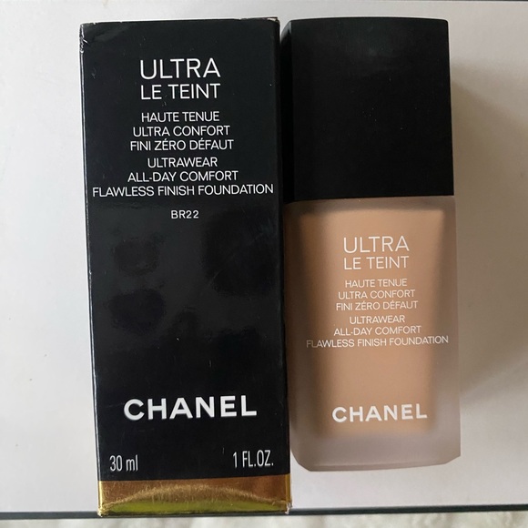 CHANEL Ultra Le Teint Foundation - BR22 - Picture 1 of 7
